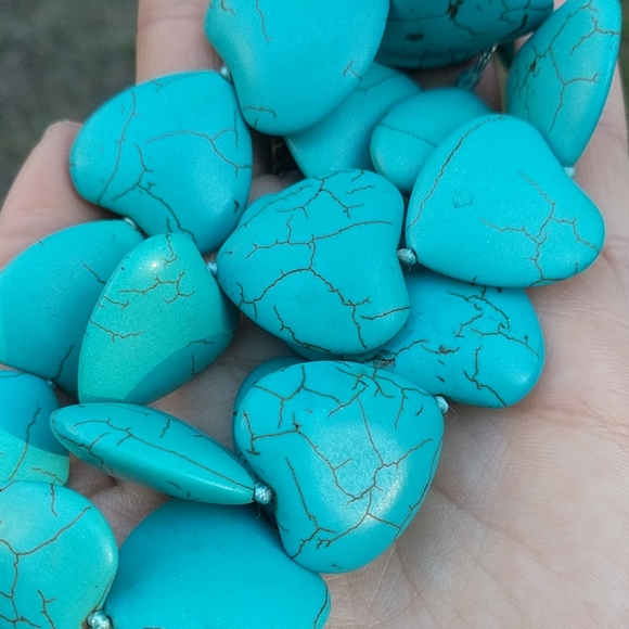 Heart shaped genuine turquoise statement necklace - Picture 3 of 4